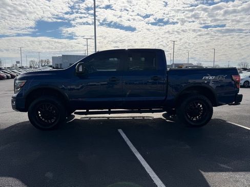 Used 2021 Nissan Titan PRO-4X w/ Pro-4x Utility Package image 9