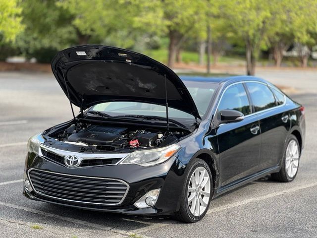 Used 2013 Toyota Avalon Limited FWD image 40