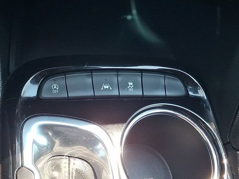 Used 2020 Buick Encore GX Preferred w/ Cold Weather Comfort Package FWD image 25
