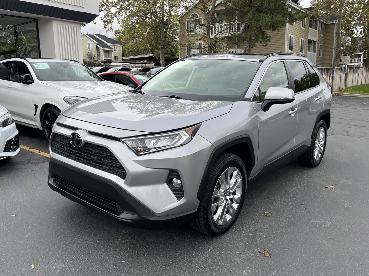 Used 2020 Toyota RAV4 XLE Premium AWD/4WD image 14