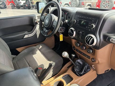 Used 2012 Jeep Wrangler Sahara w/ Connectivity Group AWD/4WD image 23
