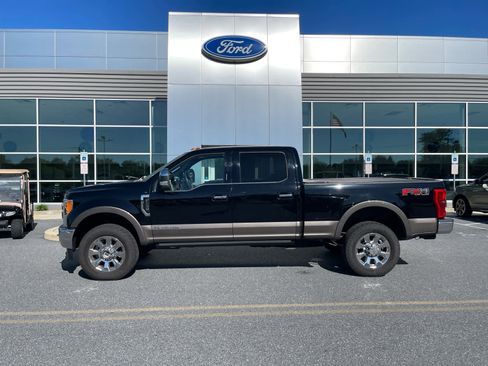 Used 2018 Ford F250 King Ranch w/ King Ranch Ultimate Package AWD/4WD image 1