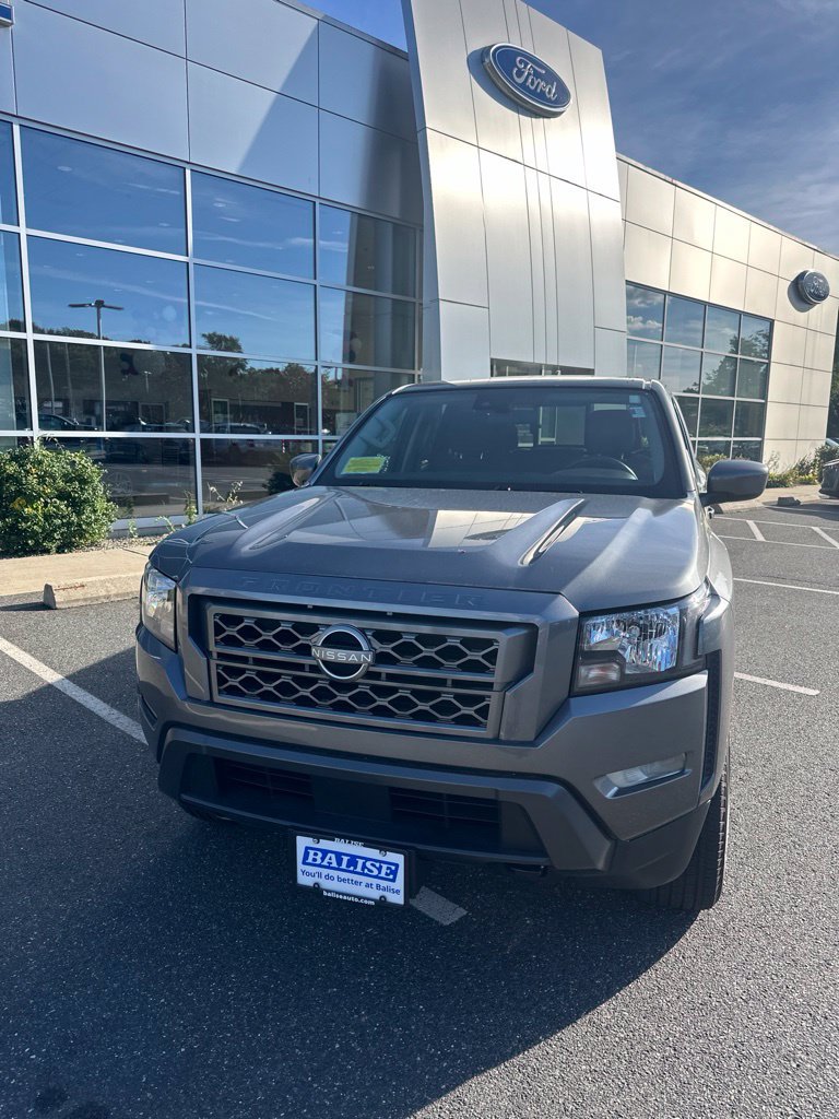 Used 2023 Nissan Frontier SV w/ SV Convenience Package AWD/4WD image 2