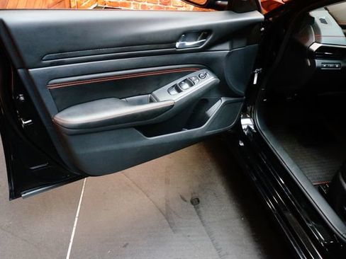 Certified 2022 Nissan Altima 2.0 SR FWD image 31