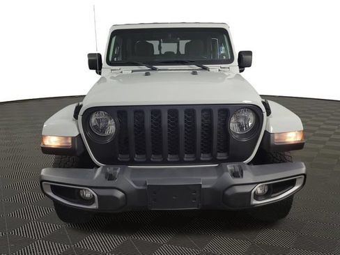 Used 2022 Jeep Gladiator Sport AWD/4WD image 2