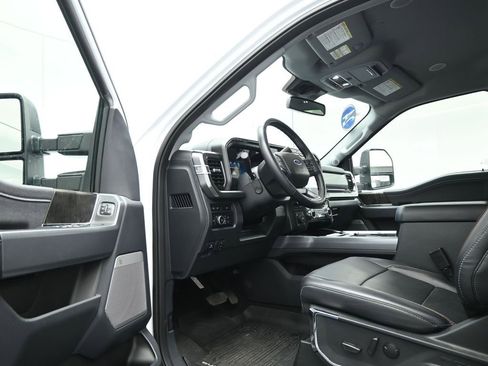 Used 2024 Ford F350 Lariat w/ Lariat Ultimate Package image 9