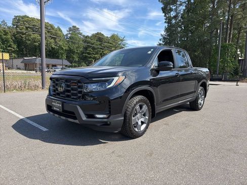 Used 2024 Honda Ridgeline TrailSport image 2