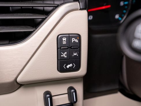 Used 2019 GMC Yukon XL Denali w/ Denali Ultimate Package RWD image 32