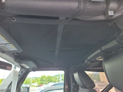 Used 2013 Jeep Wrangler Sport w/ Connectivity Group AWD/4WD image 18