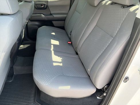 Used 2020 Toyota Tacoma SR AWD/4WD image 22