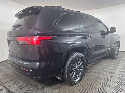 Used 2024 Toyota Sequoia Platinum image 3