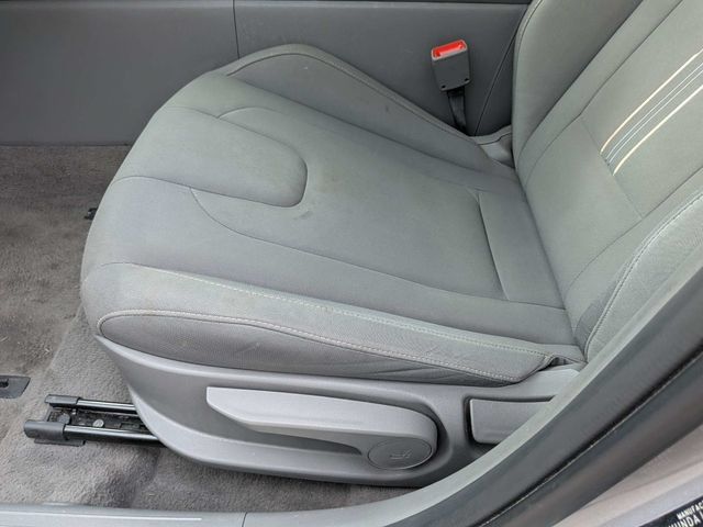 Used 2025 Hyundai Elantra SEL FWD image 18