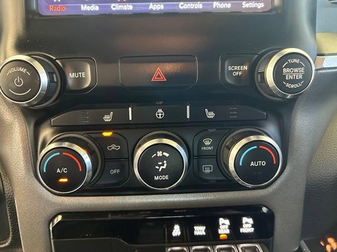 Used 2020 RAM 1500 Big Horn AWD/4WD image 47