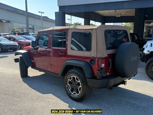 Used 2013 Jeep Wrangler Unlimited Rubicon w/ Connectivity Group AWD/4WD image 4