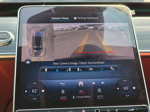 Certified 2022 Mercedes-Benz S 580 4MATIC Sedan w/ AMG Line Package image 32