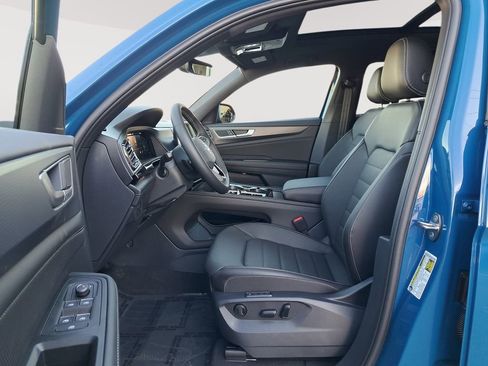 New 2025 Volkswagen Atlas Cross Sport SEL image 12