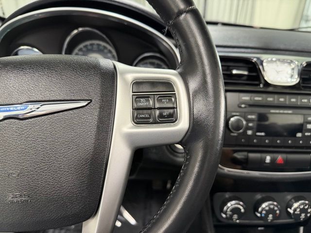 Used 2012 Chrysler 200 Touring FWD image 19
