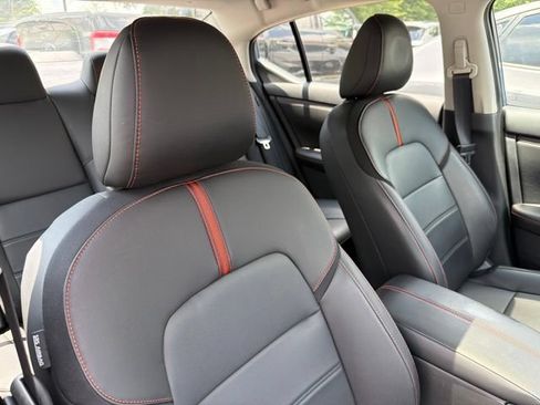 Used 2025 Nissan Sentra SR w/ SR Premium Package FWD image 30