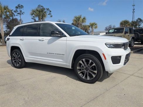 New 2025 Jeep Grand Cherokee Overland w/ Adv Protech Group III image 2