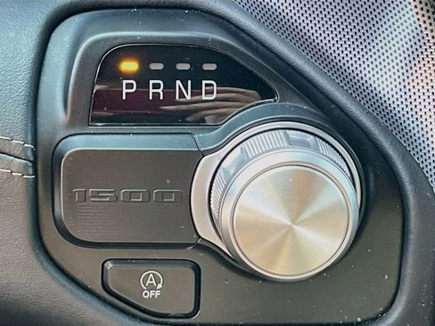 Used 2021 RAM 1500 Limited RWD image 17