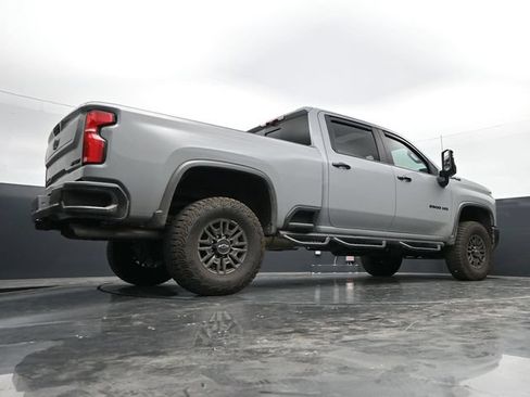 Used 2025 Chevrolet Silverado 2500 ZR2 w/ Technology Package AWD/4WD image 37