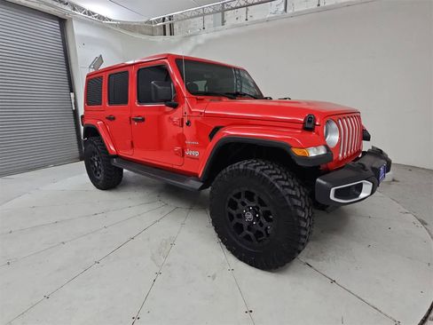 Used 2021 Jeep Wrangler Unlimited Sahara w/ Uconnect 4C Nav & Sound Group image 8
