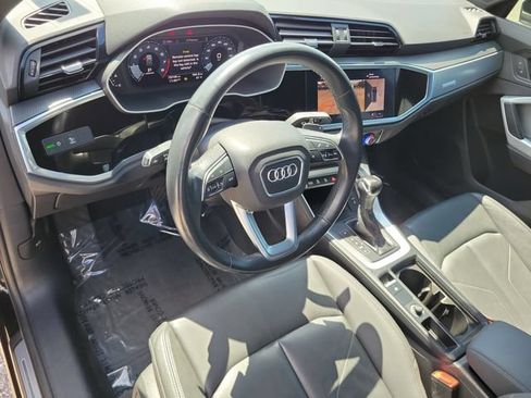 Used 2022 Audi Q3 2.0T Premium Plus w/ Premium Plus Package AWD/4WD image 21