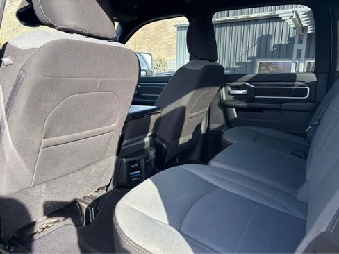 Used 2024 RAM 2500 Big Horn image 24