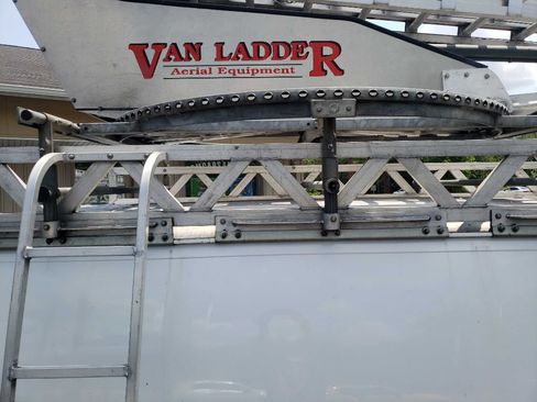 Used 2005 Ford E-350 and Econoline 350 Extended Super Duty RWD image 34
