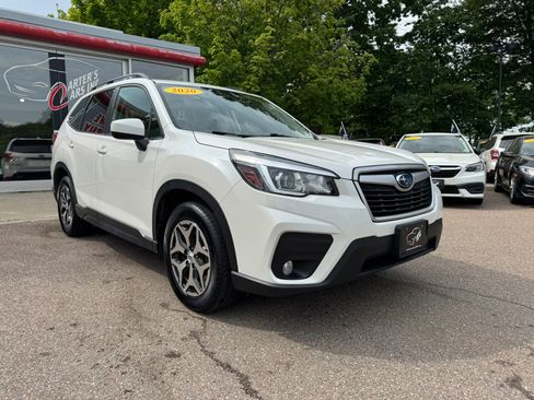 Used 2020 Subaru Forester Premium AWD/4WD image 2