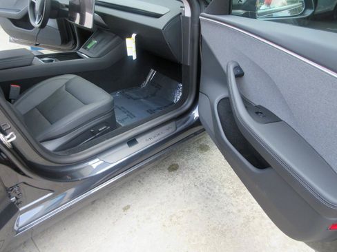 Used 2024 Tesla Model 3 RWD image 22
