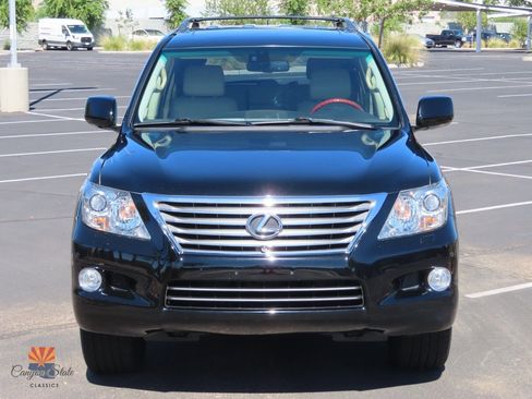 Used 2010 Lexus LX 570 4WD image 32