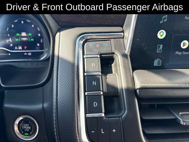 Used 2022 Chevrolet Tahoe Premier AWD/4WD image 16