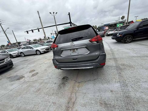 Used 2018 Nissan Rogue SL w/ Premium Package FWD image 9