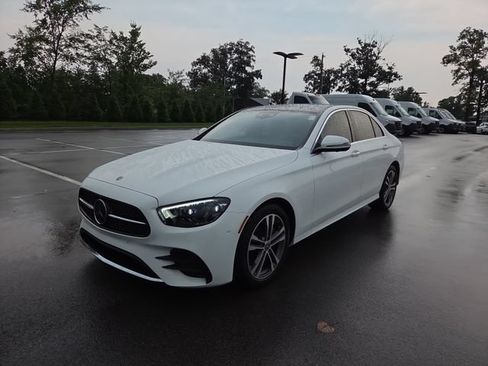 Used 2023 Mercedes-Benz E 350 4MATIC Sedan image 7
