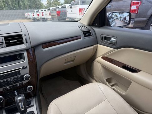 Used 2010 Ford Fusion SEL FWD image 20