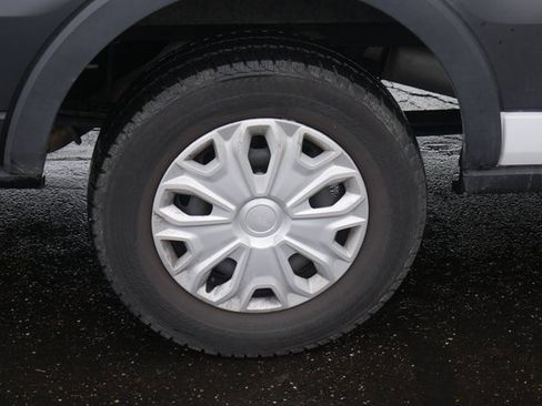 Used 2024 Ford Transit 350 XLT image 12