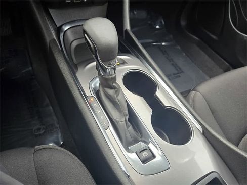 Used 2024 Chevrolet Malibu LT image 18