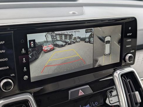 Certified 2023 Kia Sorento SX Prestige w/ Panoramic Sunroof Package image 29