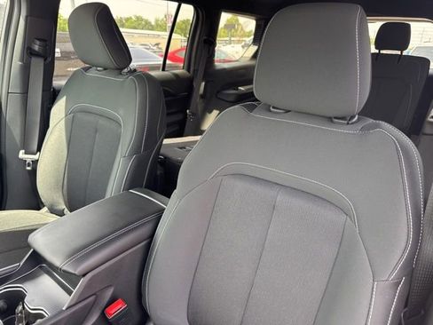 New 2025 Jeep Grand Cherokee L Laredo AWD/4WD image 11