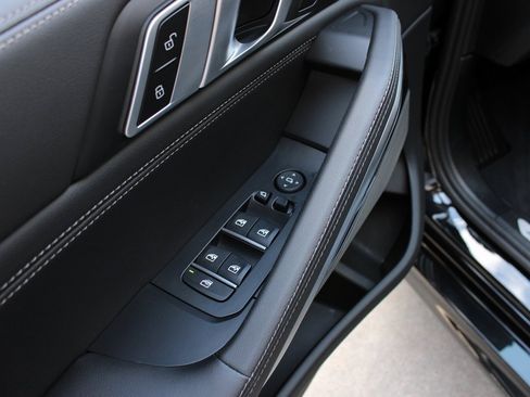 Used 2025 BMW X6 xDrive40i image 25