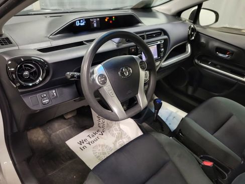 Used 2016 Toyota Prius C Two image 13