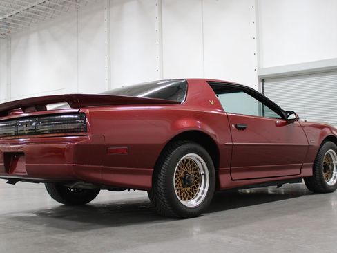 Used 1989 Pontiac Firebird Trans Am RWD image 23