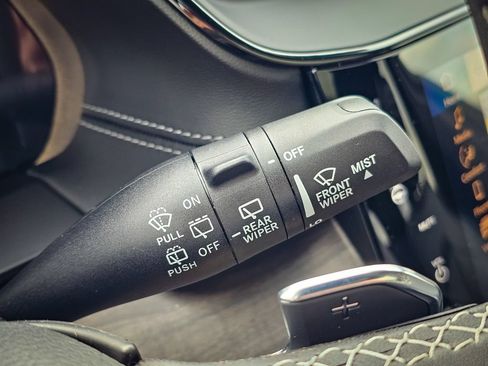 New 2026 Jeep Grand Cherokee Limited AWD/4WD image 18