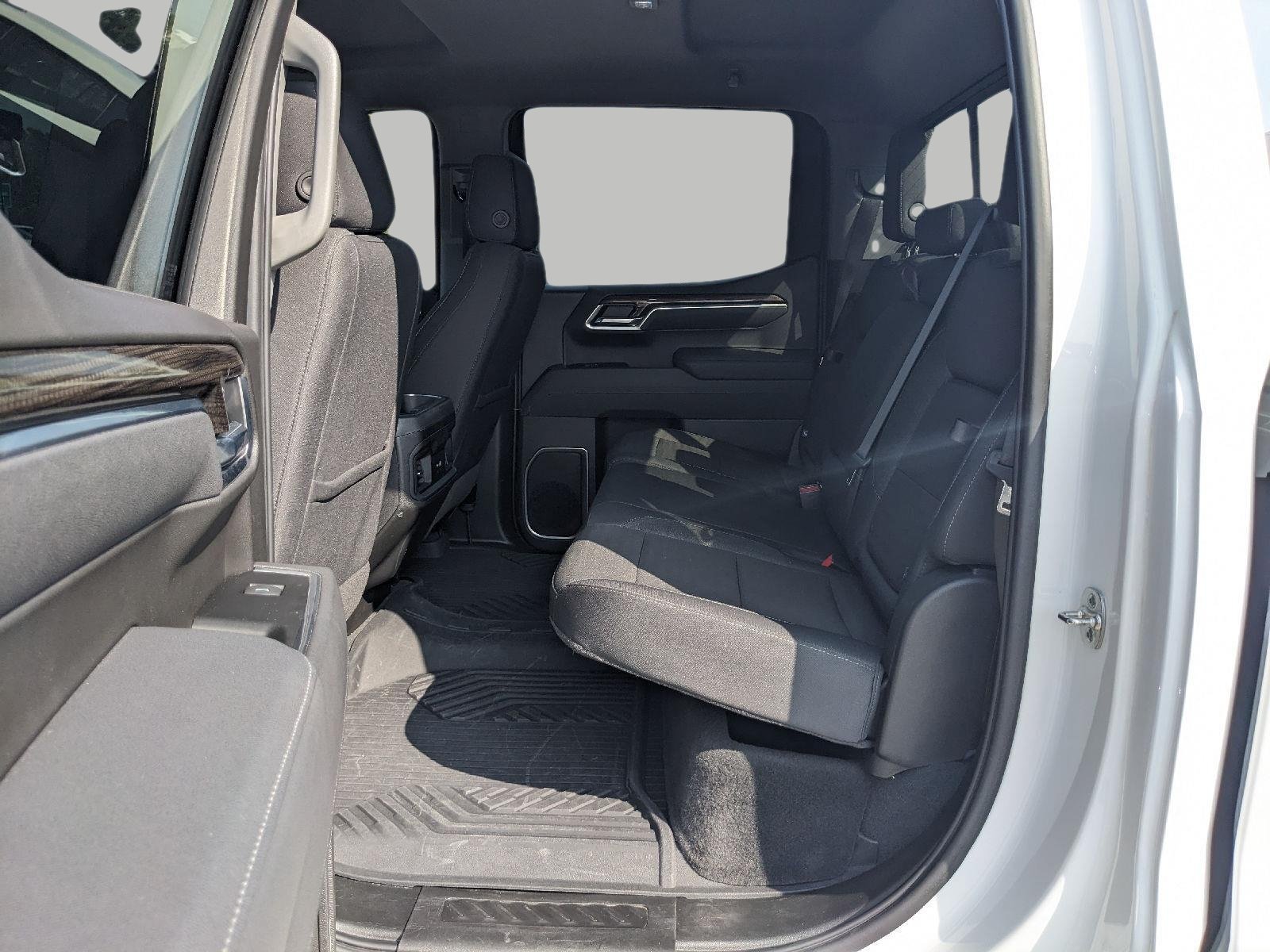 Used 2025 Chevrolet Silverado 1500 RST AWD/4WD image 27