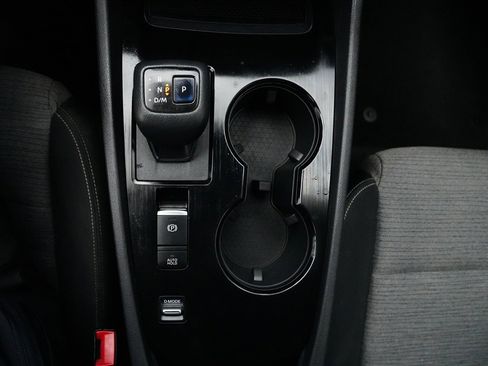 Used 2021 Nissan Rogue SV image 4