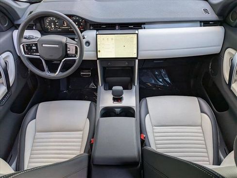 Certified 2024 Land Rover Discovery Sport Dynamic SE image 18