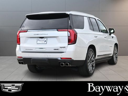 Used 2025 GMC Yukon Denali Ultimate AWD/4WD image 6