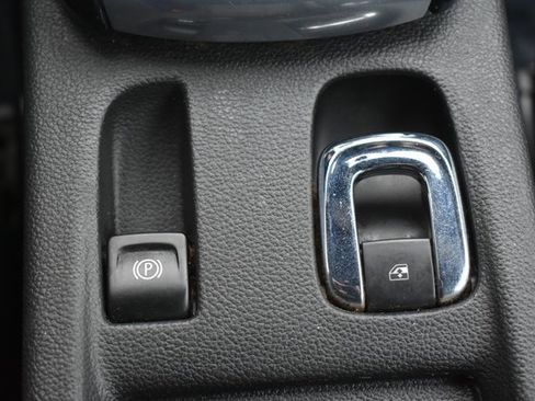 Used 2017 Buick Cascada Premium image 30