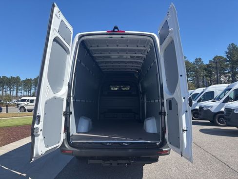 New 2026 Mercedes-Benz Sprinter 2500 image 14